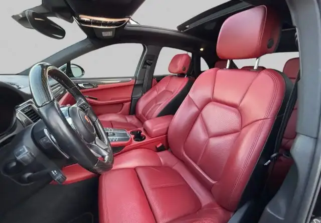 Porsche Macan view 8