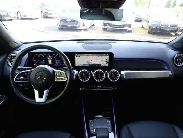 Mercedes-Benz GLB view 15