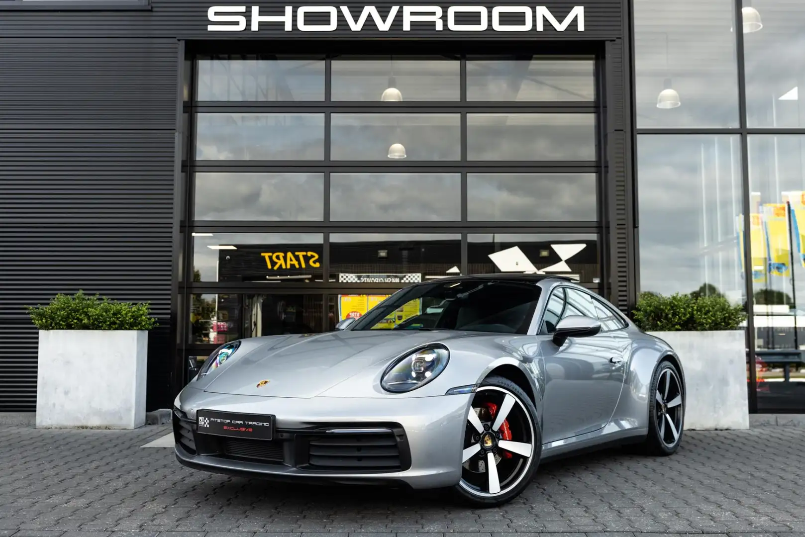 Porsche 992 992, 3.0 Carrera, Glasdak, Sportuitlaat, NL-Auto, Grijs - 2