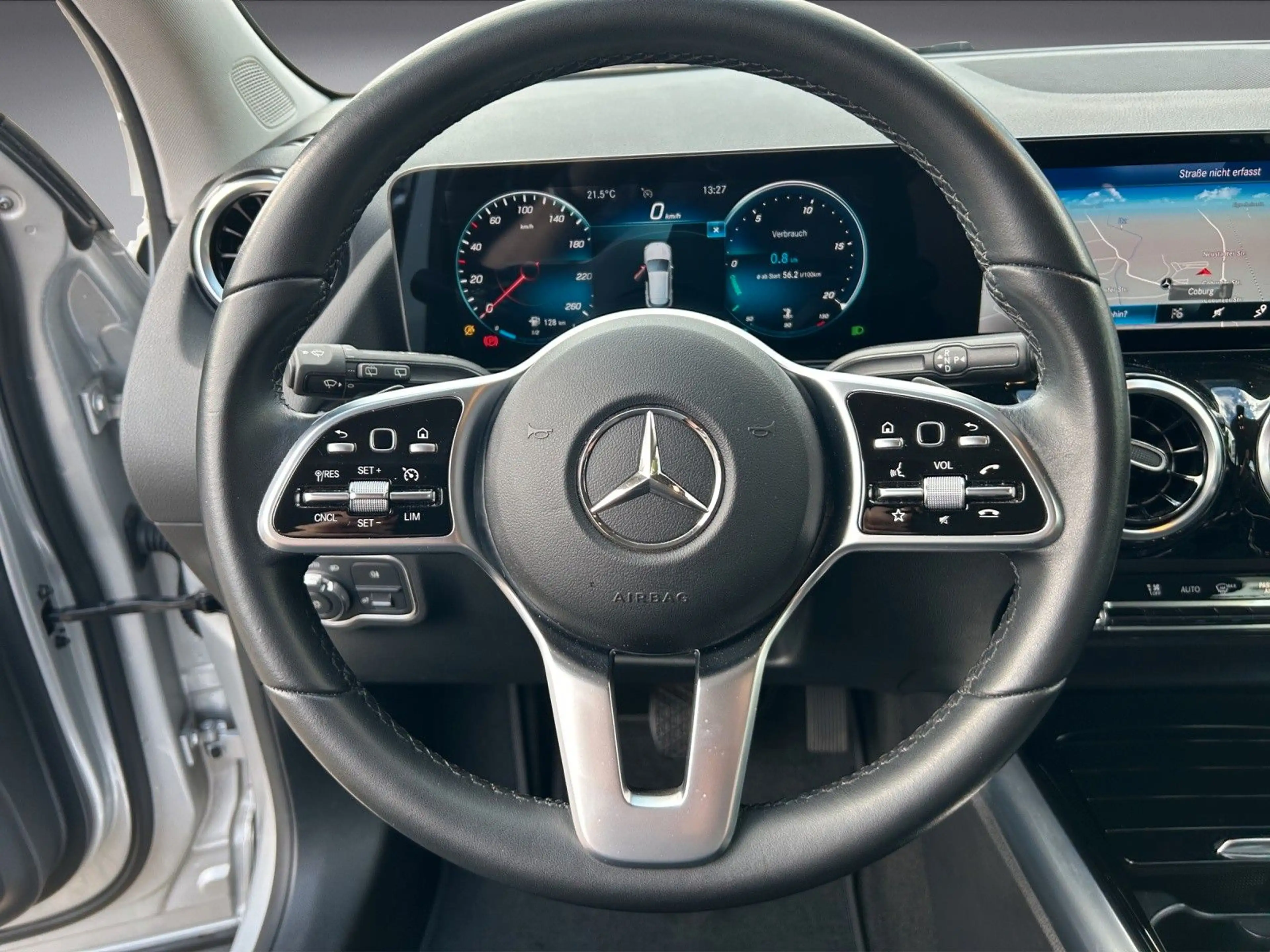 Mercedes-Benz GLA 200 AUT Kam. KlimaA LED LM Navi PDC ParkAss — photo 5