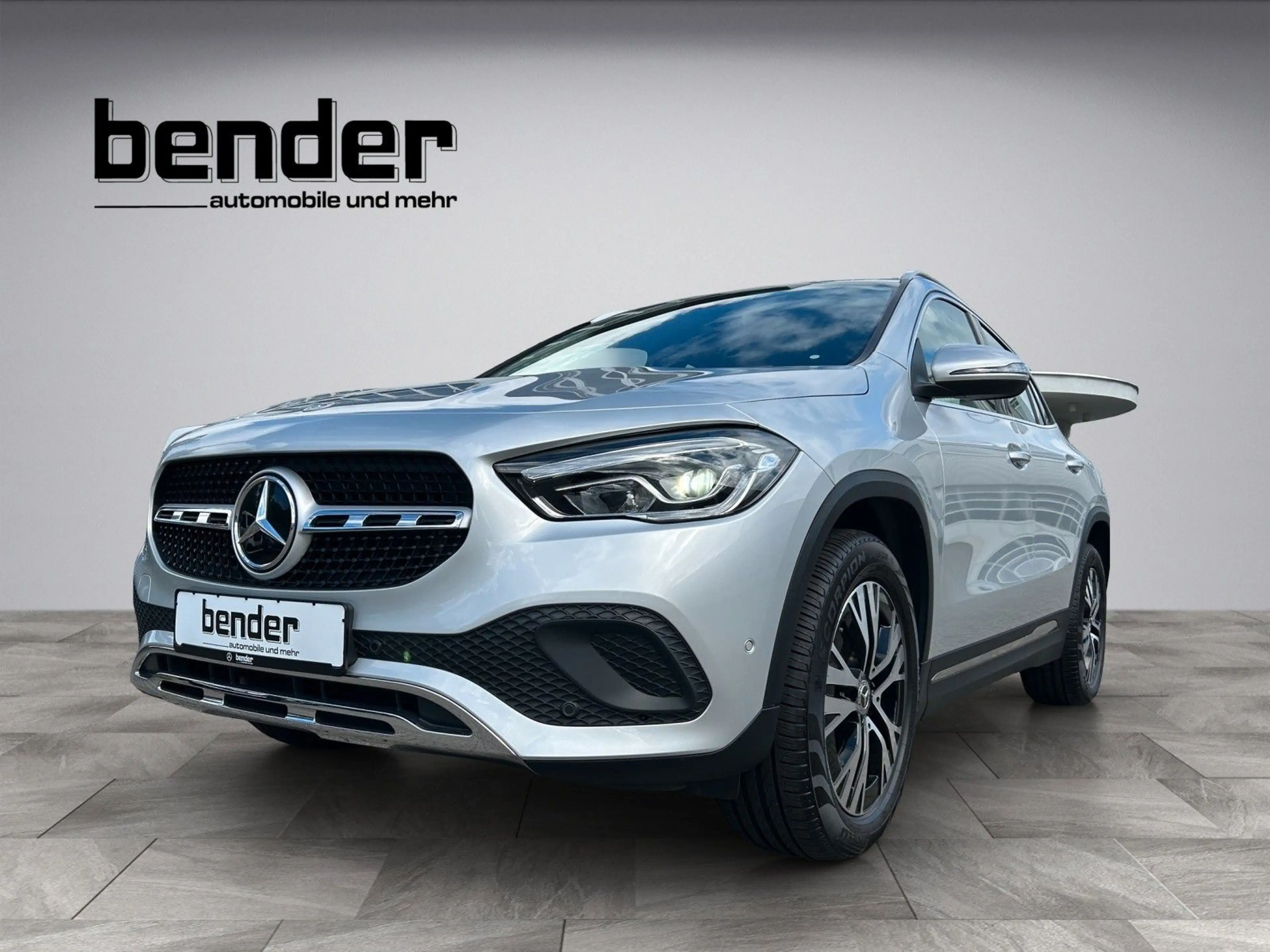 Mercedes-Benz GLA 200 AUT Kam. KlimaA LED LM Navi PDC ParkAss