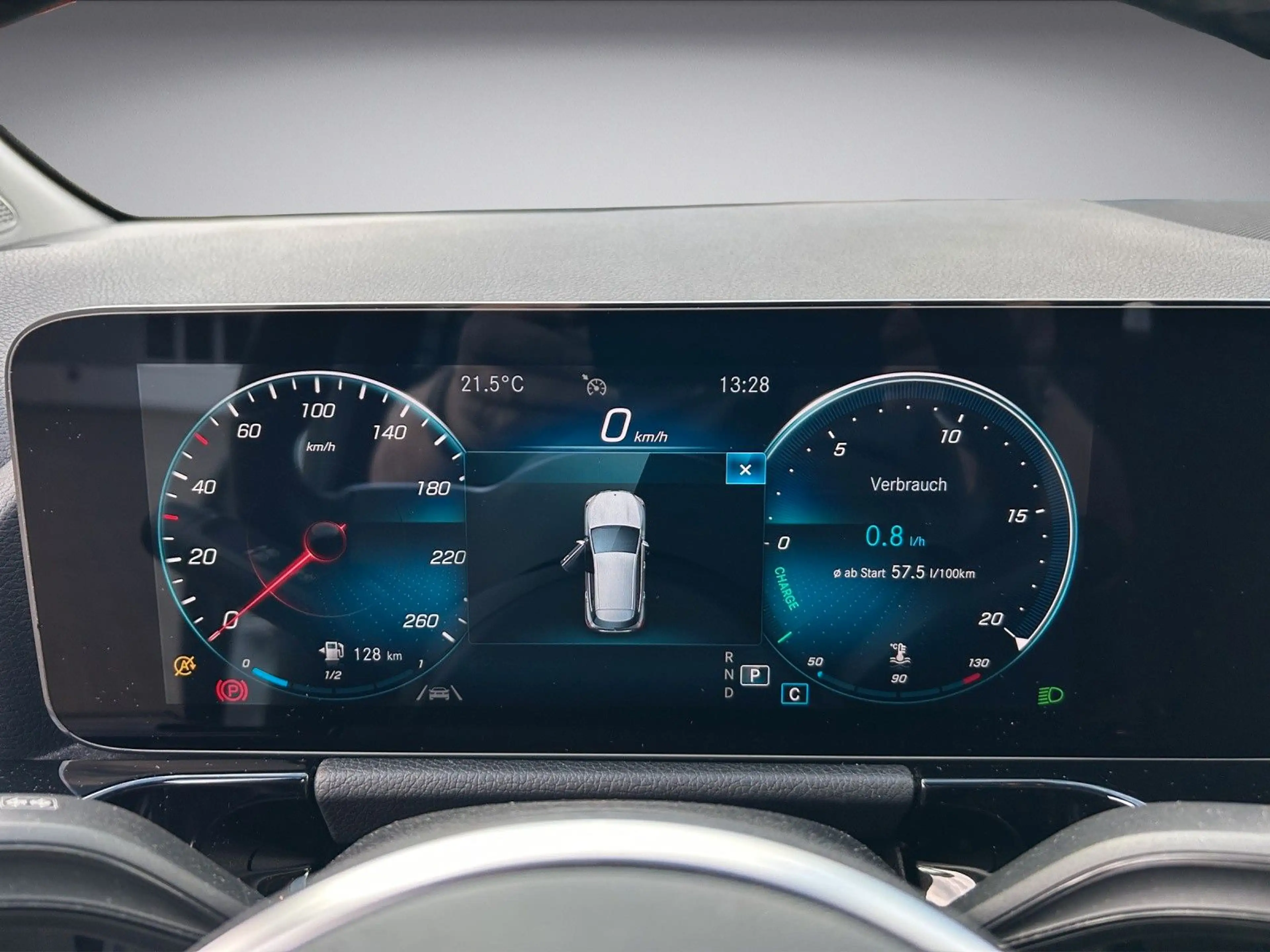 Mercedes-Benz GLA 200 AUT Kam. KlimaA LED LM Navi PDC ParkAss — photo 6