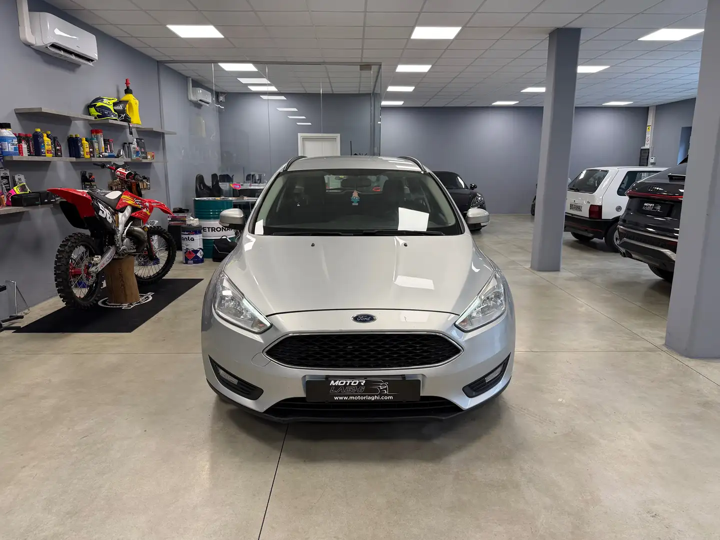 Ford Focus Focus IV 2015 SW SW 1.5 tdci Business s Argent - 2