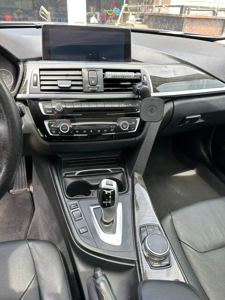 BMW 3 Series photo BMW 3 Series
