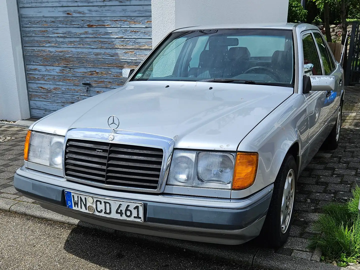 Mercedes-Benz E 230 230 E Silber - 1