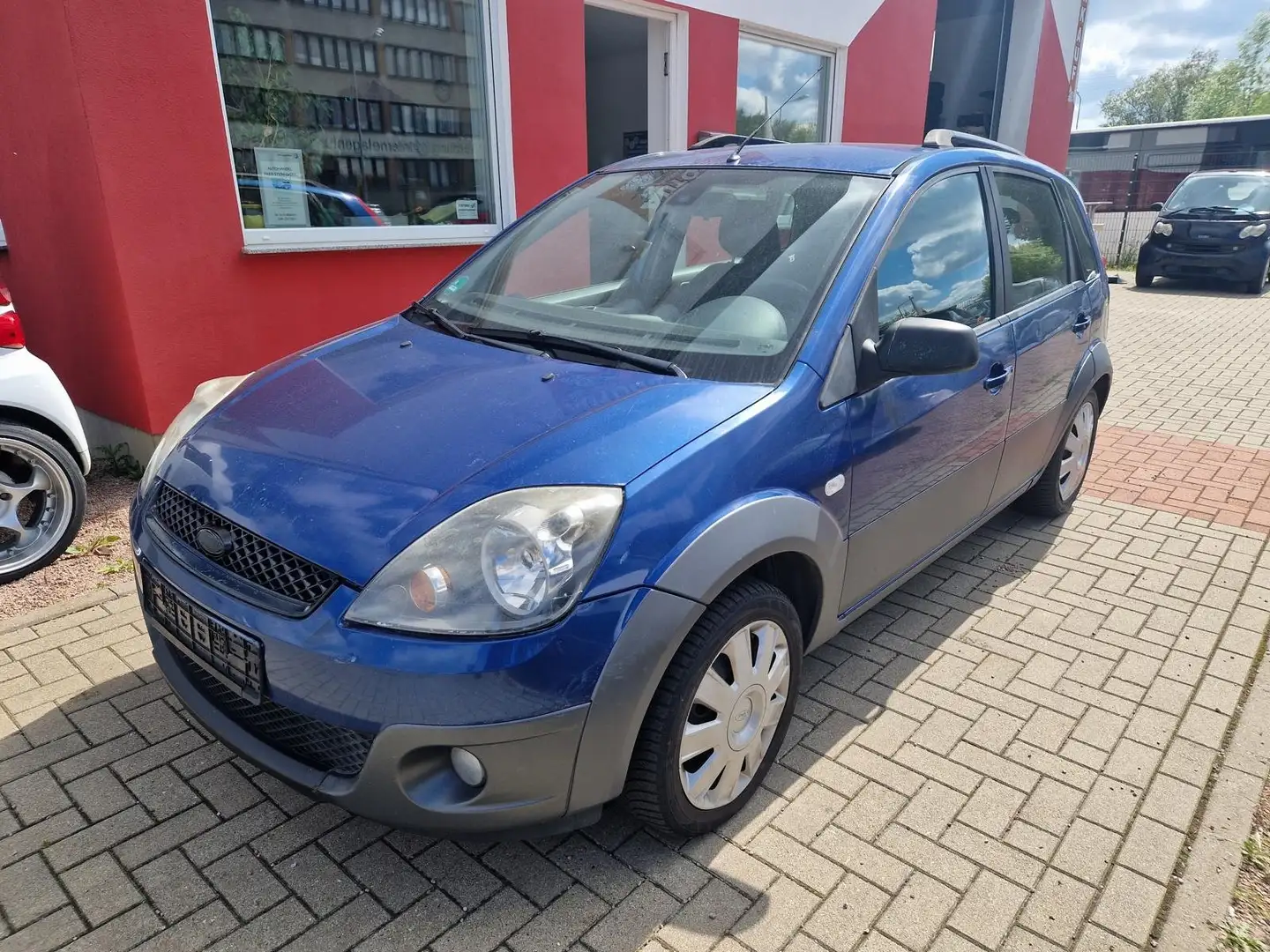 Ford Fiesta Cross 1.4 Klima,Lichtautom.,Allwetter,TÜV 06/26 Blau - 1
