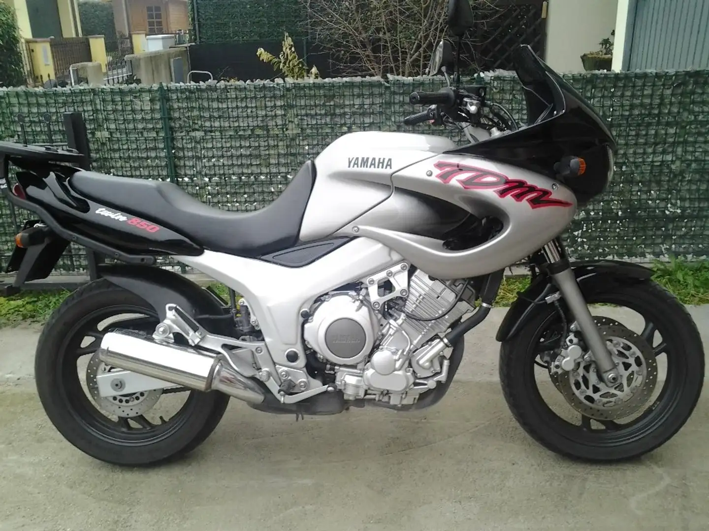 Yamaha TDM 850 Gris - 1