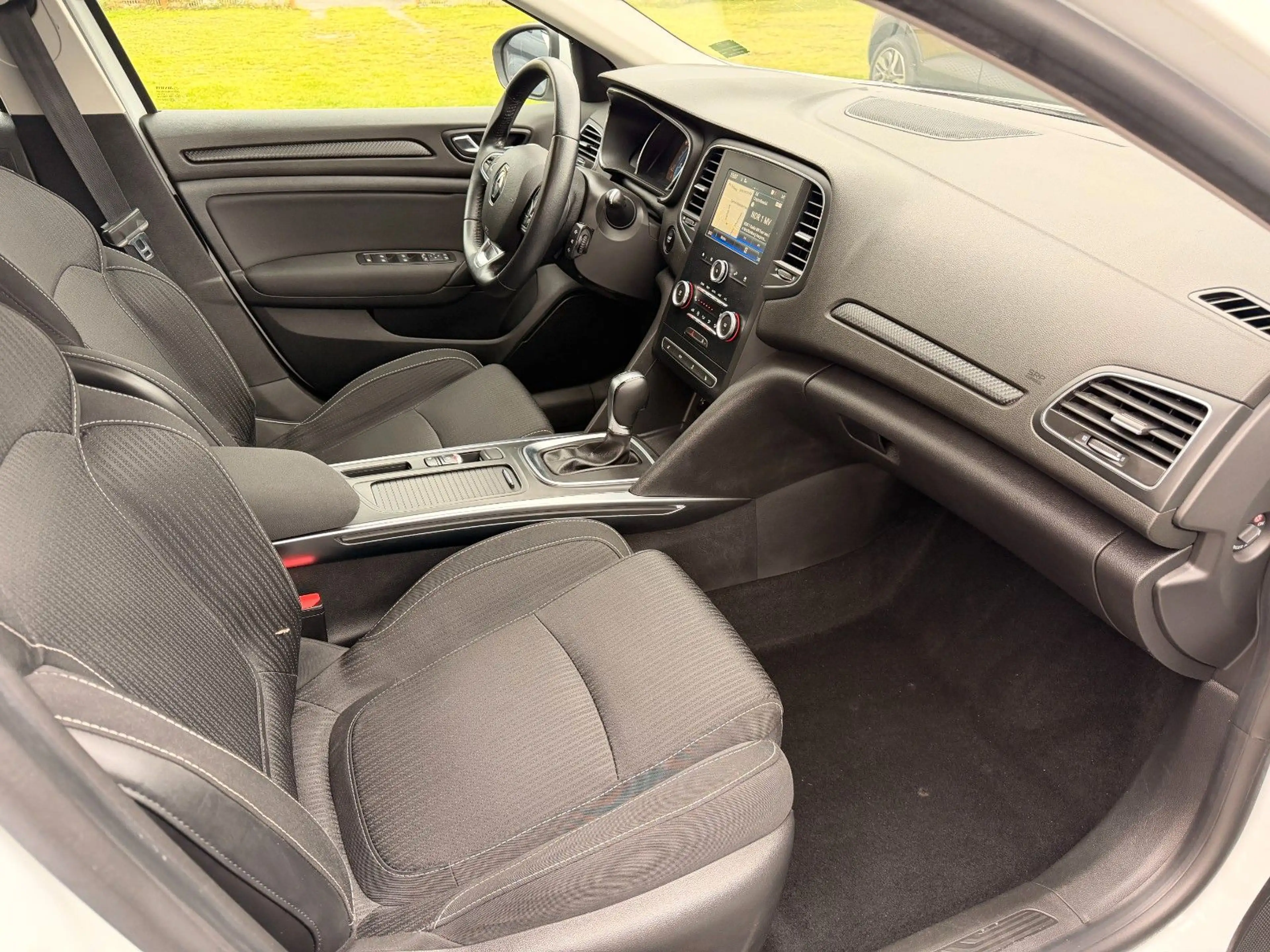 Renault Megane IV Grandtour Business Edition — photo 14