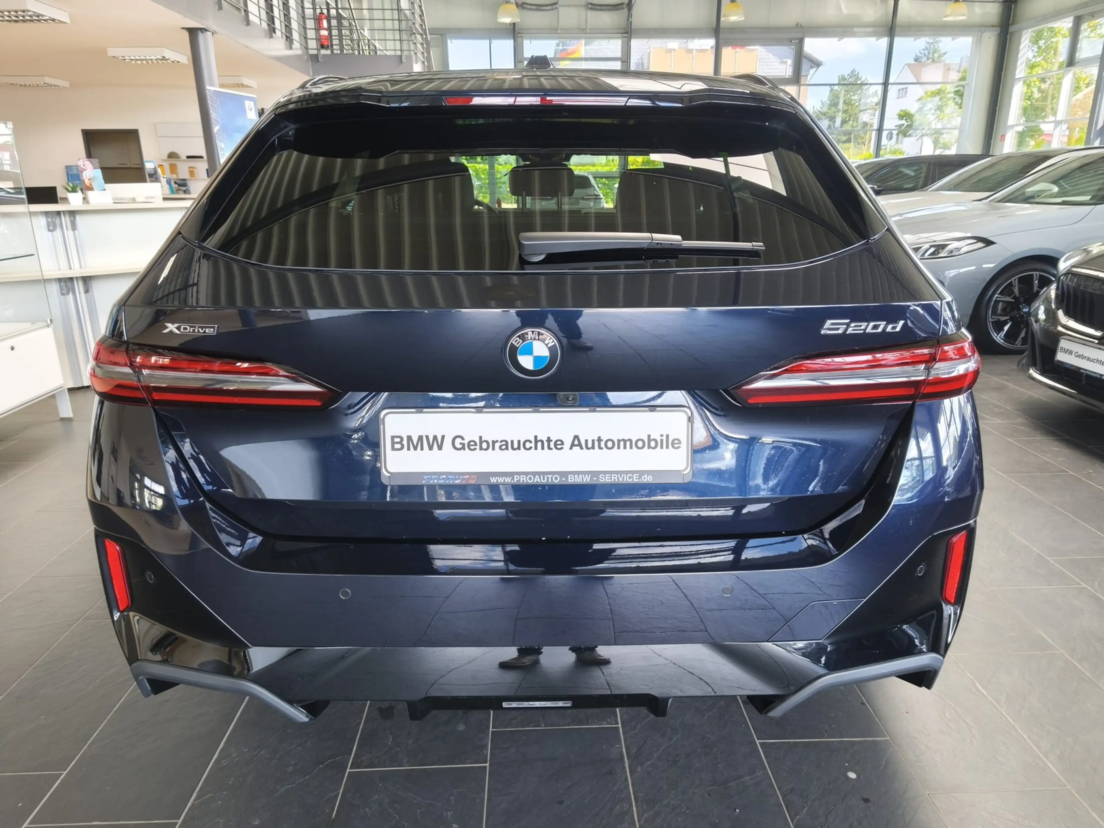 BMW 520 d xDr. M Sport Pro Tour AHK/Pano/360°/B&W/21"/HUD — photo 6