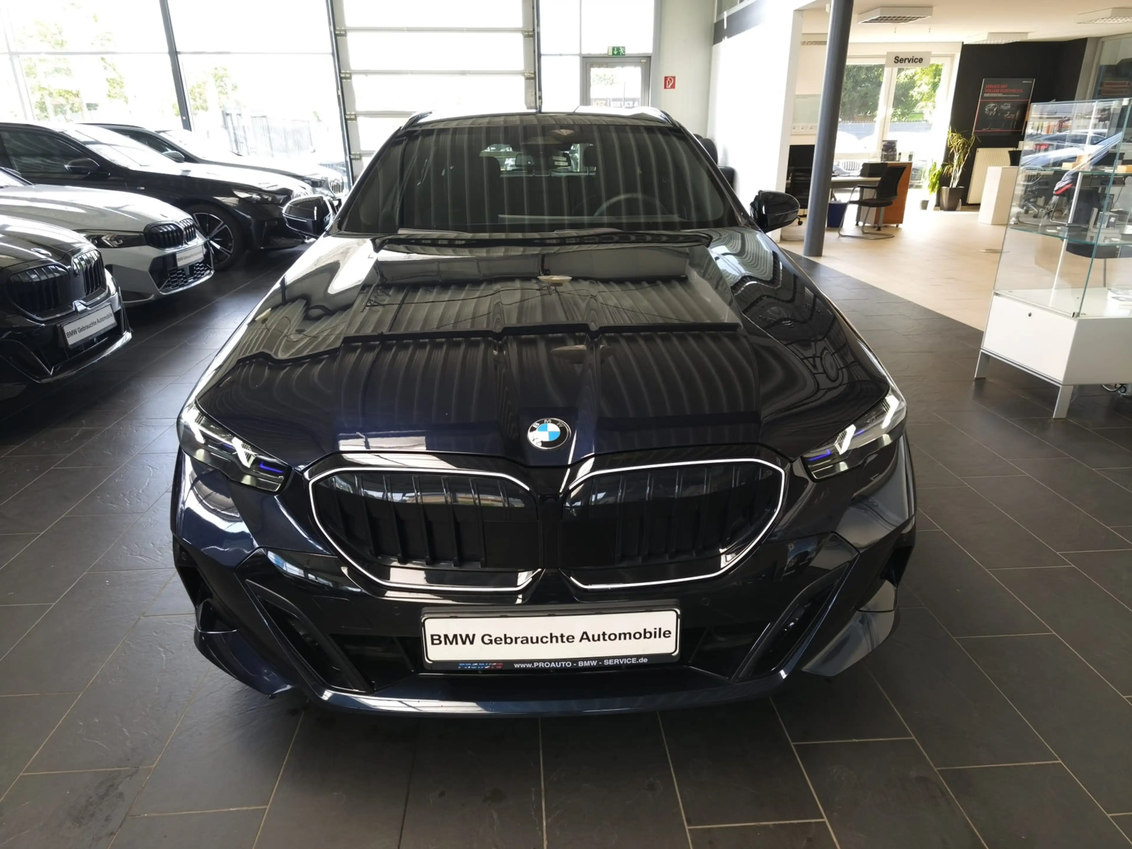 BMW 520 d xDr. M Sport Pro Tour AHK/Pano/360°/B&W/21"/HUD — photo 2
