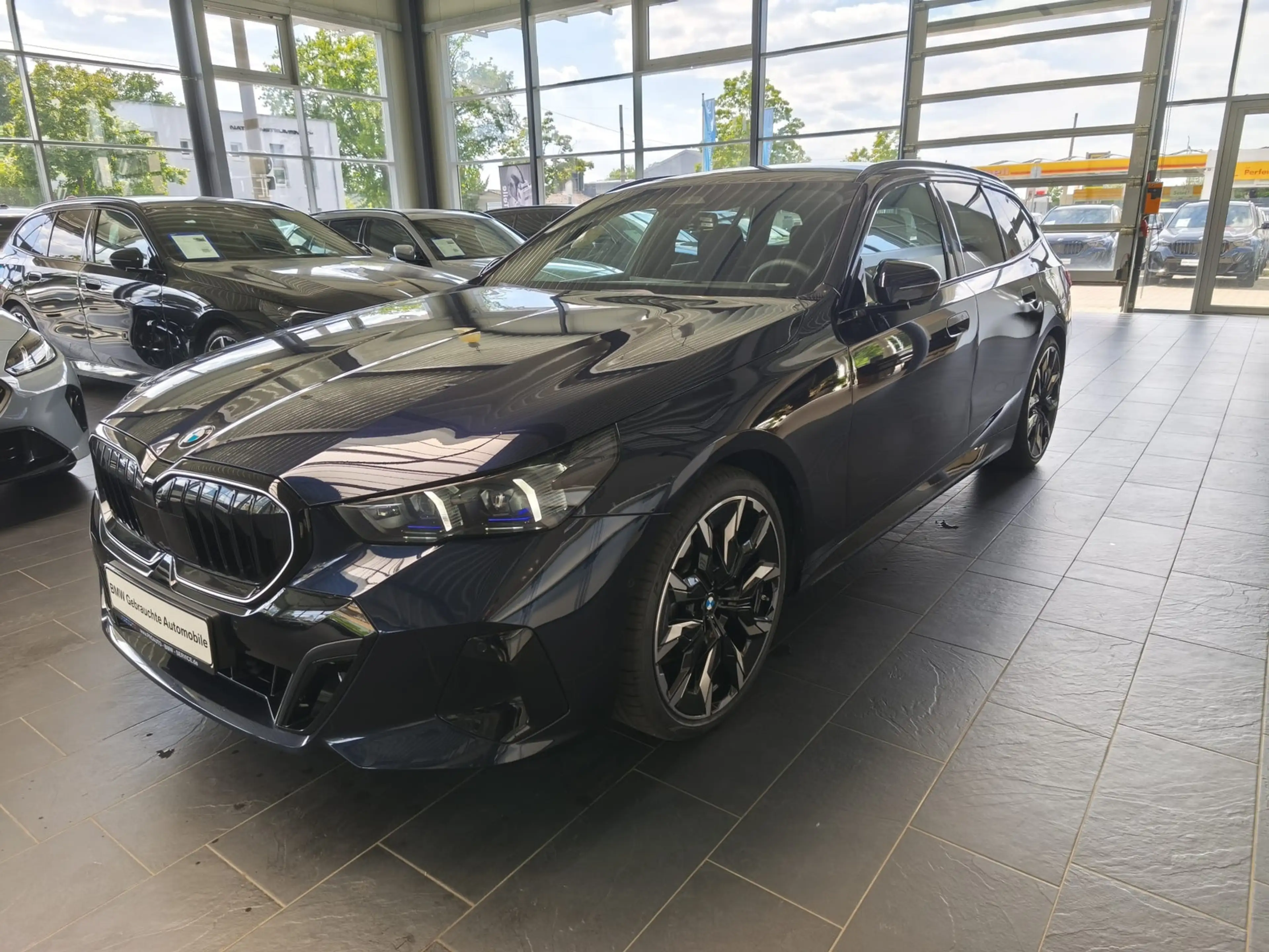 BMW 520 d xDr. M Sport Pro Tour AHK/Pano/360°/B&W/21"/HUD — photo 3
