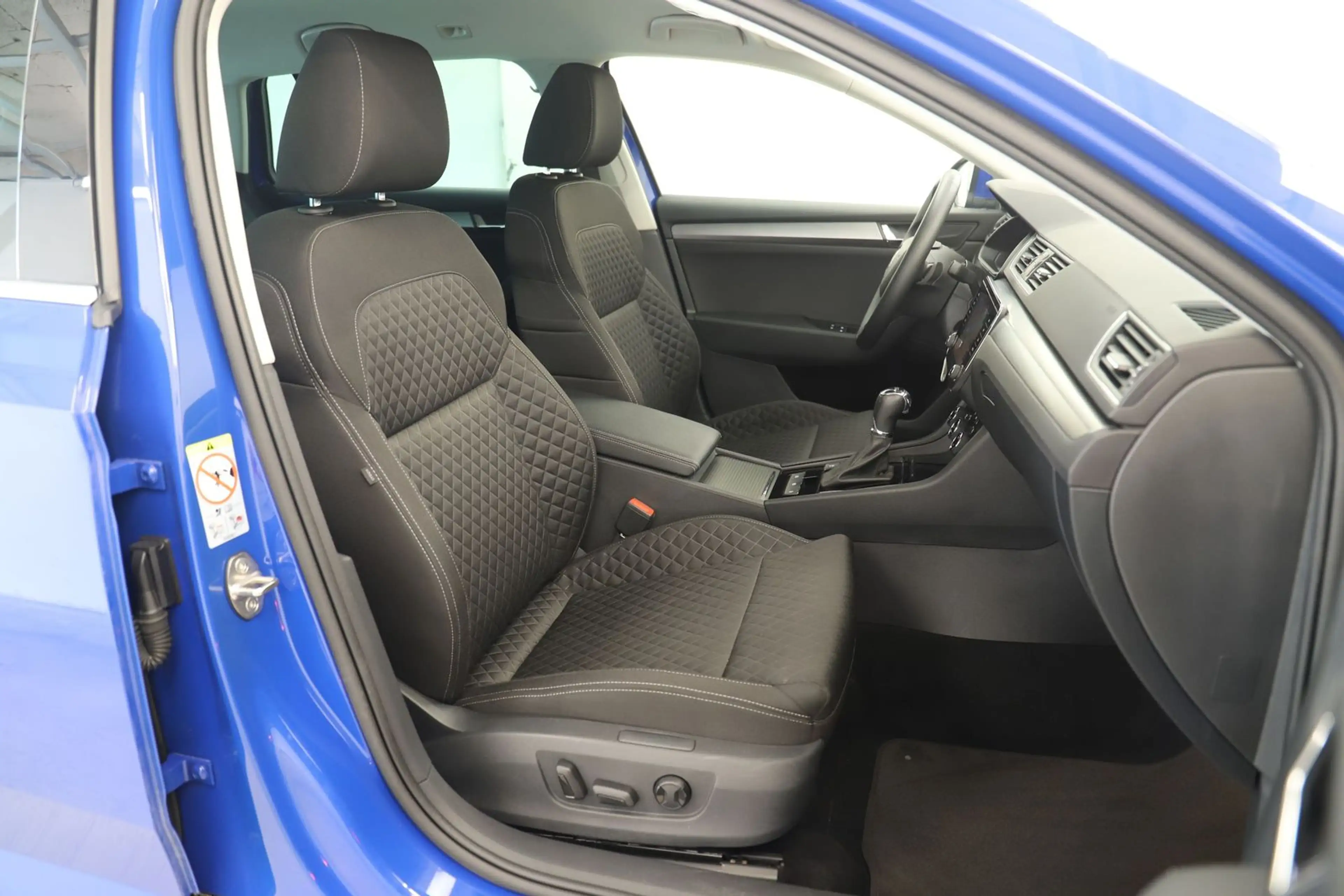 Skoda Superb 1.4TSI 150PS DSG Style Carplay AHK PDC — photo 11