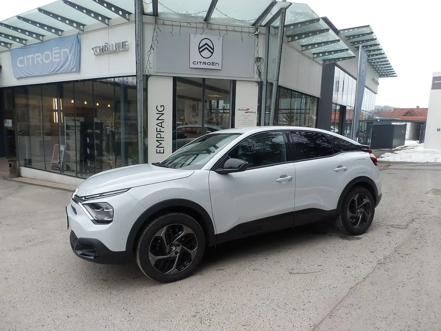 Citroen C4 PT130 Plus Weiß - 2