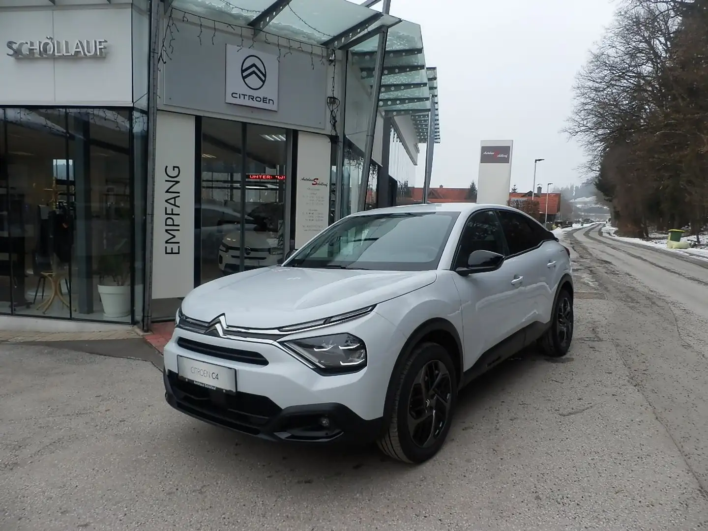 Citroen C4 PT130 Plus Weiß - 1