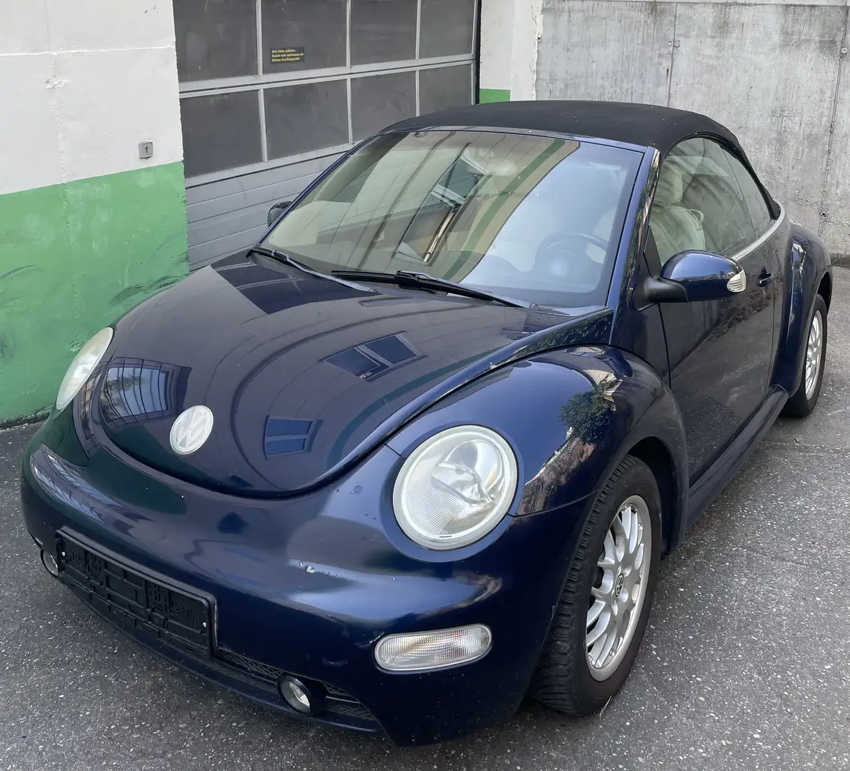 Volkswagen Beetle - 1