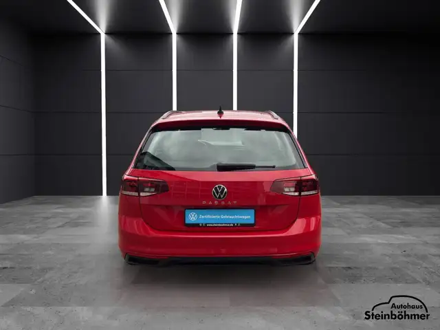 Volkswagen Passat view 5