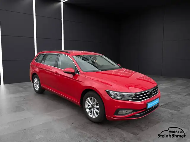 Volkswagen Passat view 10