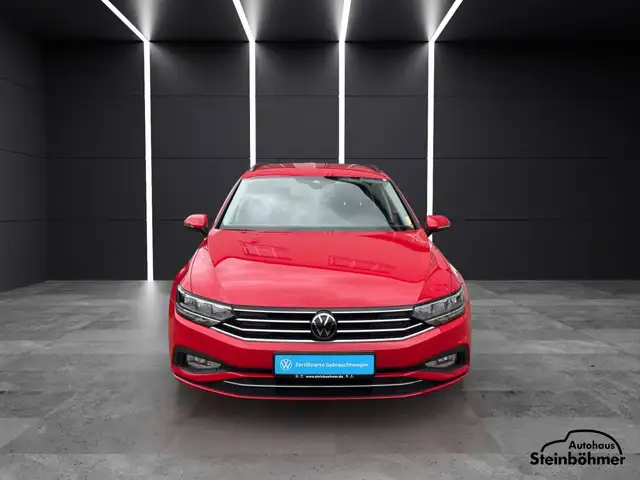 Volkswagen Passat view 11