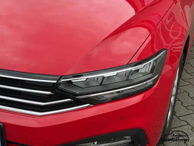 Volkswagen Passat view 12