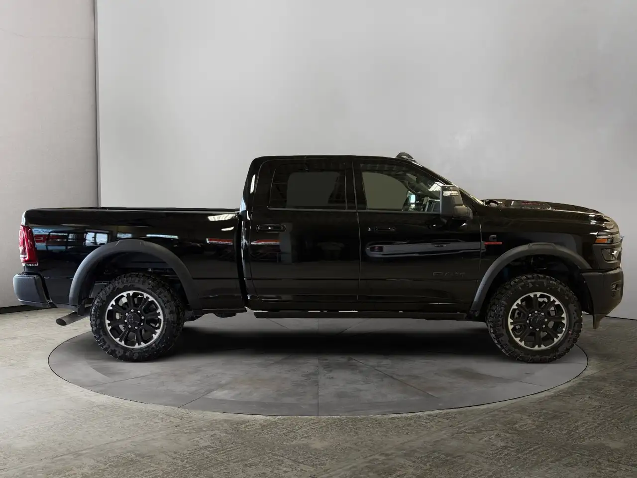 RAM 2500 снимка RAM 2500