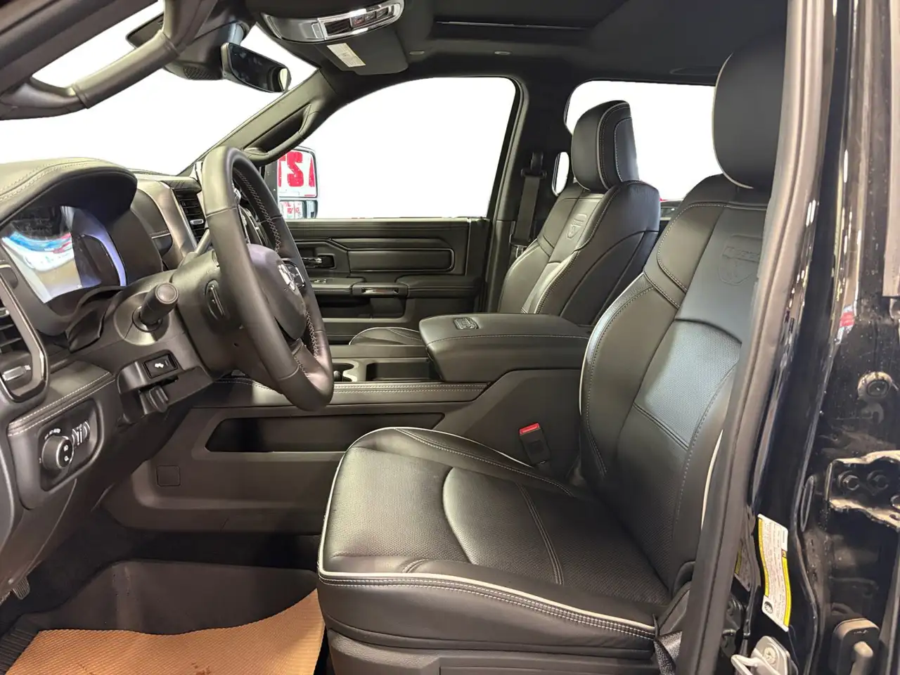 RAM 2500 снимка RAM 2500