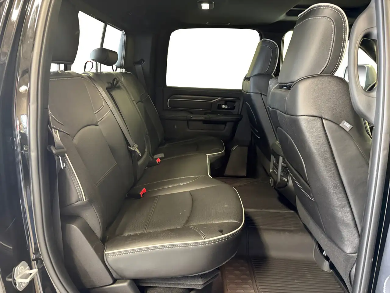 RAM 2500 снимка RAM 2500