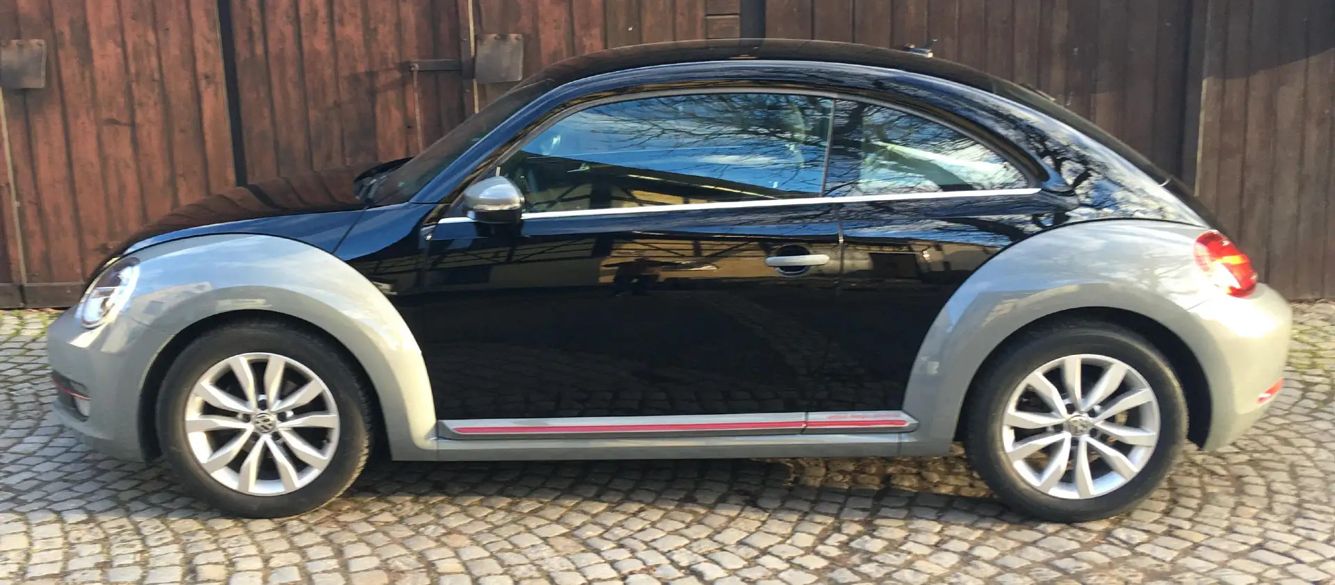 Volkswagen Beetle Individual      ( einmalig ) Schwarz - 1