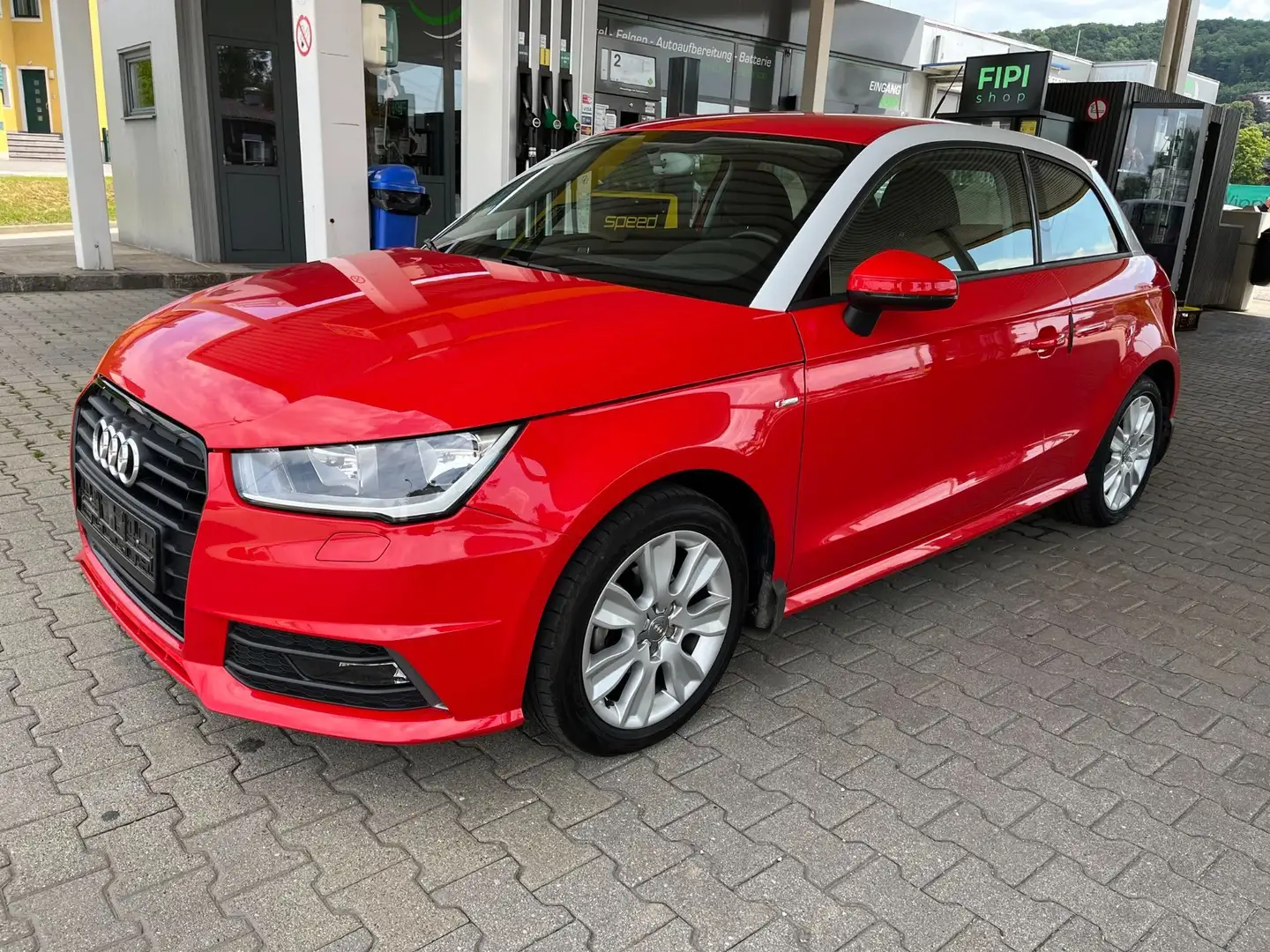 Audi A1 1,0 TFSI Sport Rot - 1