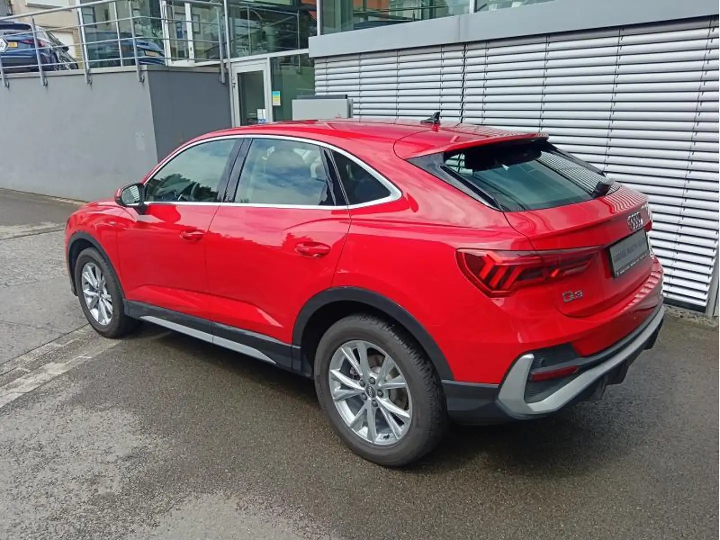 Audi Q3 Sportback S-line 40 TDI quattr Rouge - 2