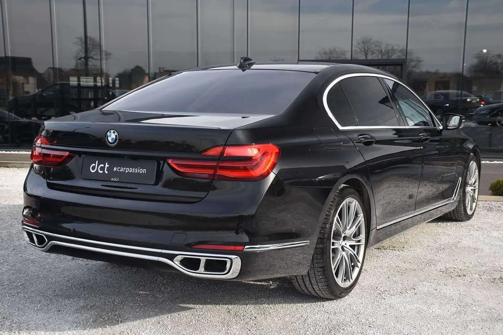 BMW 760 Li 1st Onwer BowerWilkins HeadUpLaser RearEntertai Černá - 2