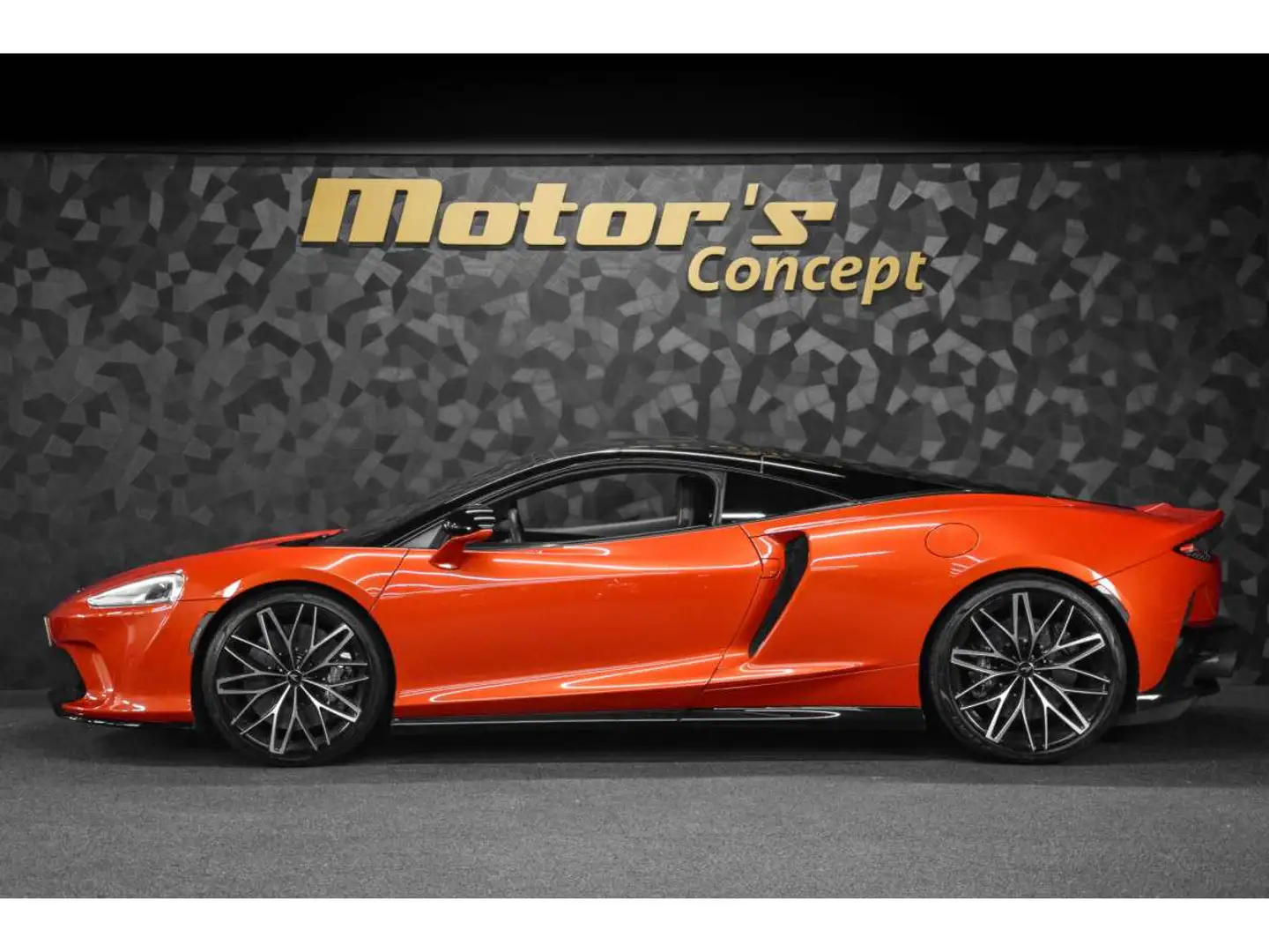 McLaren GT EMBER ORANGE - MSO ELITE PAINT Orange - 2