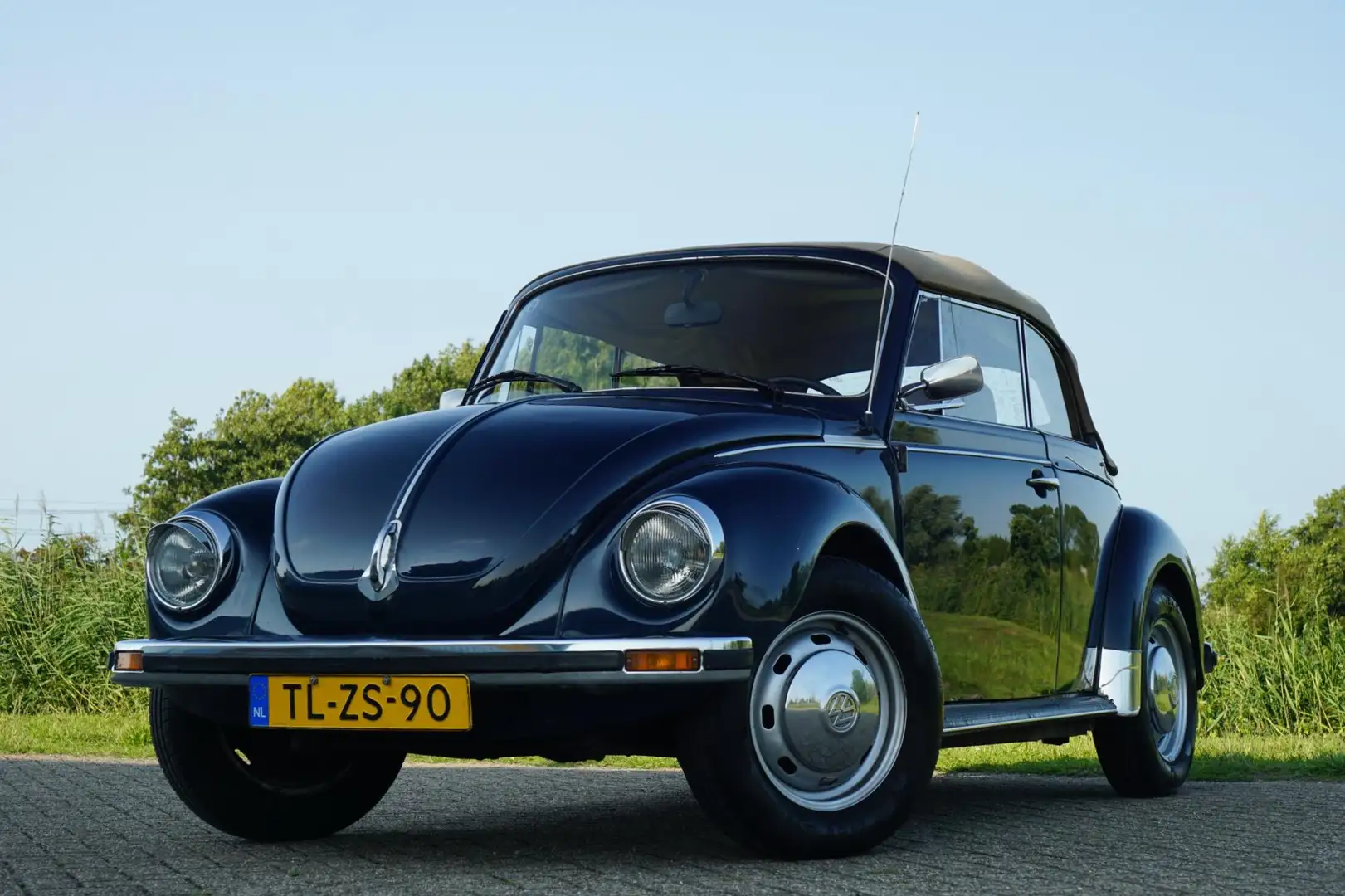 Volkswagen Kever Cabriolet 1303 LS - m'n opa...m'n opa...m'n opaaaa Blau - 2