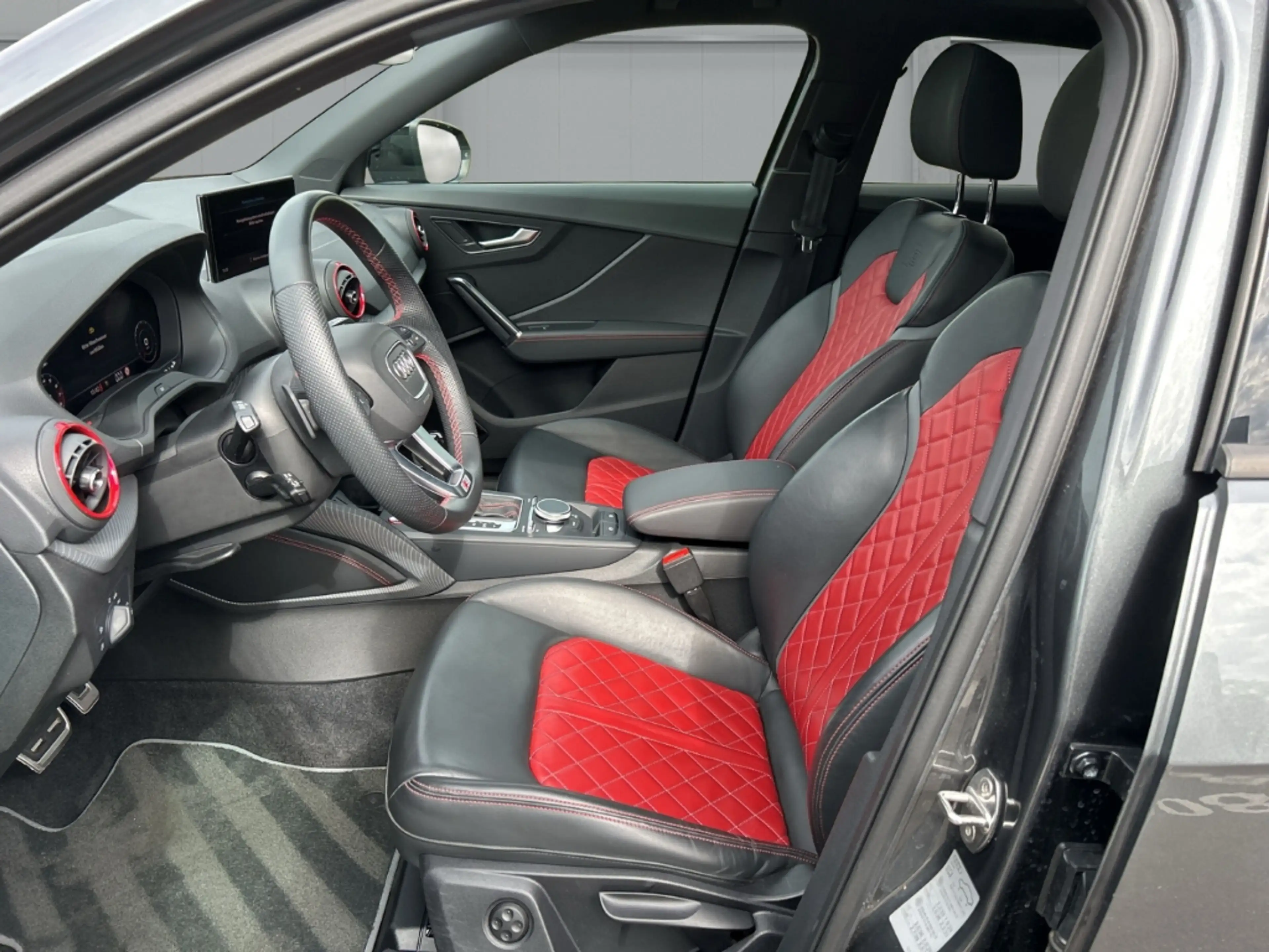 Audi SQ2 2.0 TFSI S tronic quattro El. Panodach Navi Digita — photo 9