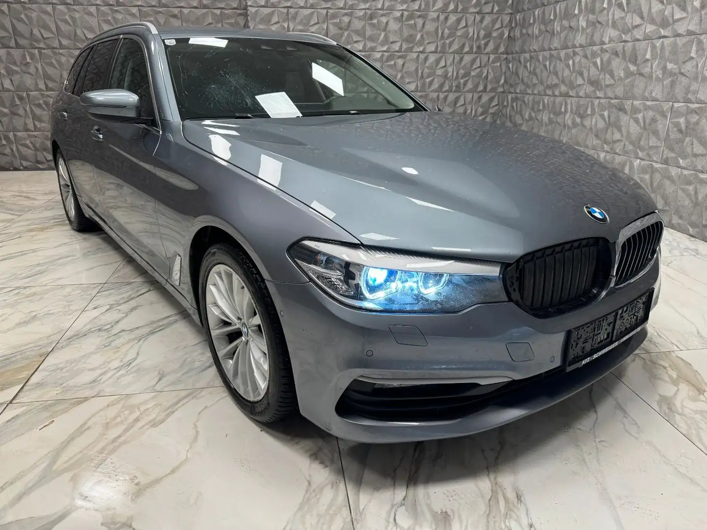 BMW 530 Touring 530 d xDrive Blau - 1