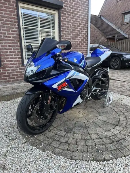 Suzuki GSX-R 750
