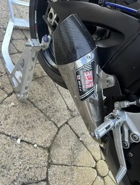Suzuki GSX-R 750 - foto 5