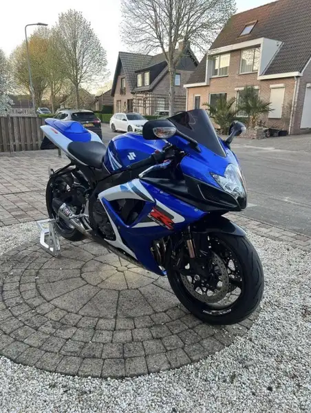 Suzuki GSX-R 750 - foto 2