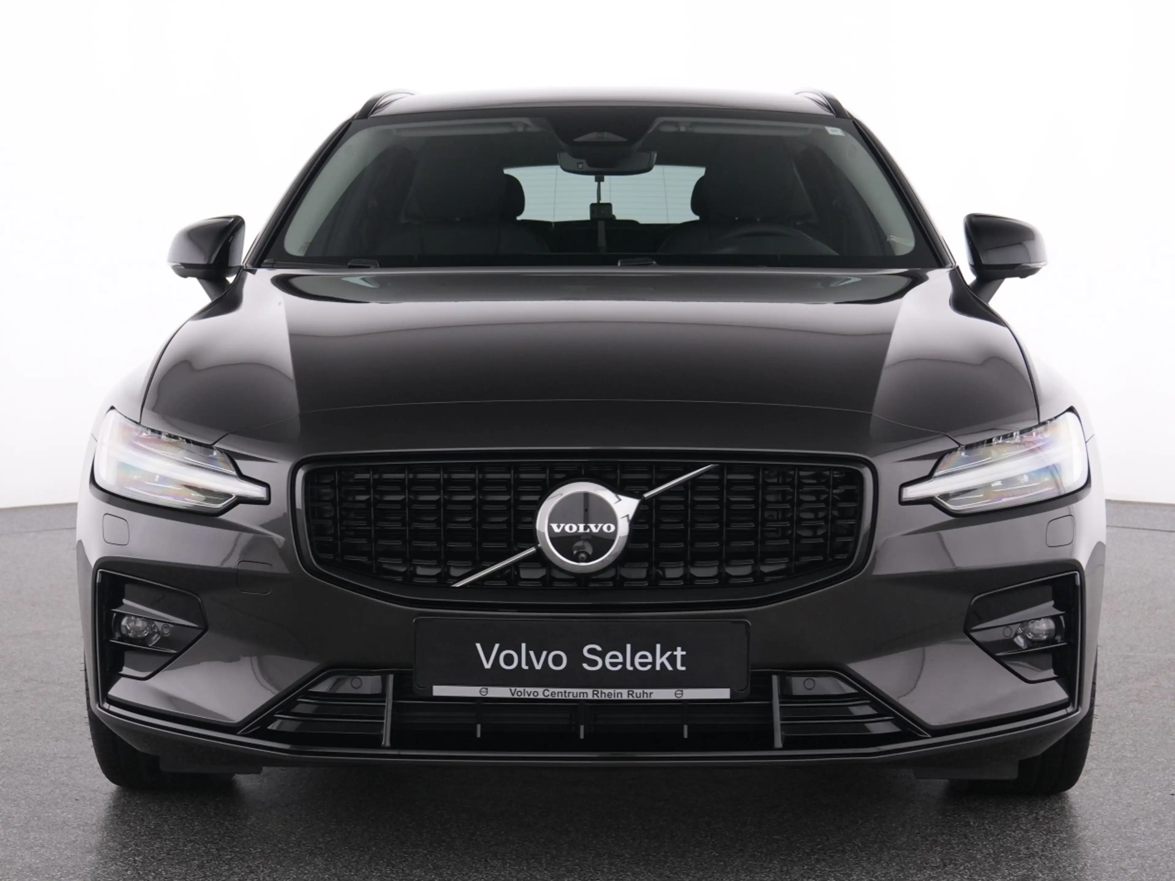 Volvo V60 B4  Plus Dark+FAP+HKSOUND+LM19+MET+WINTERPAK — photo 15