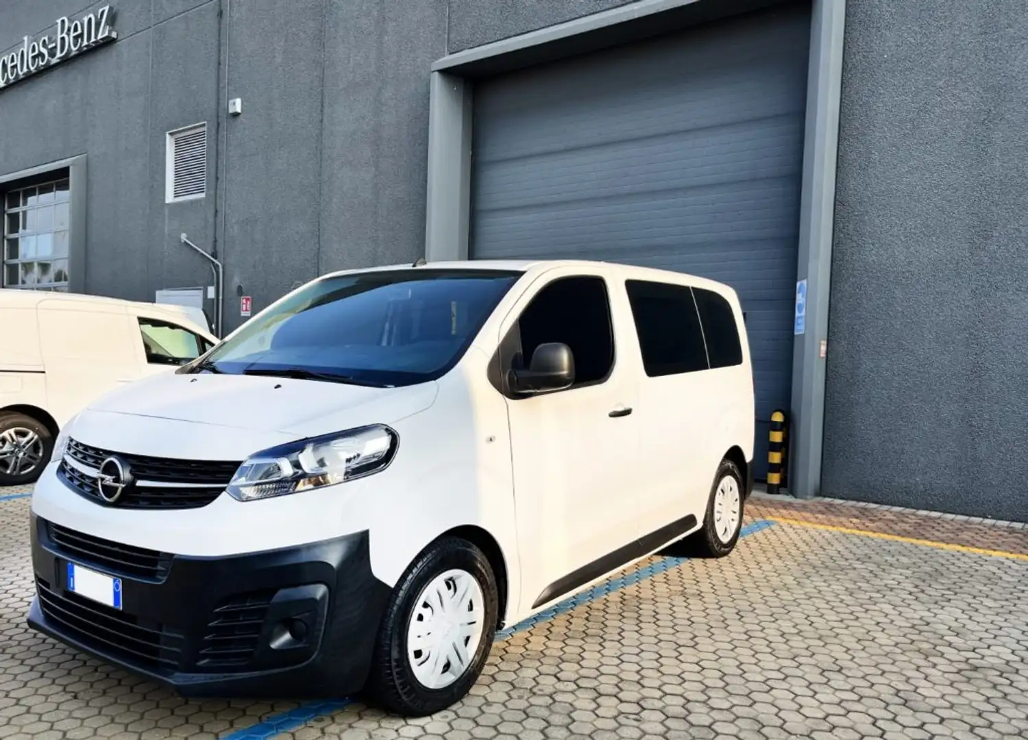 Opel Vivaro 1.5 Blanc - 1