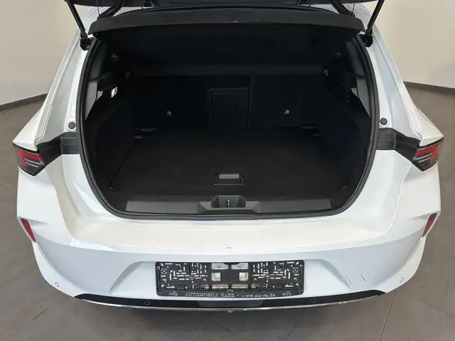 Opel Astra view 8