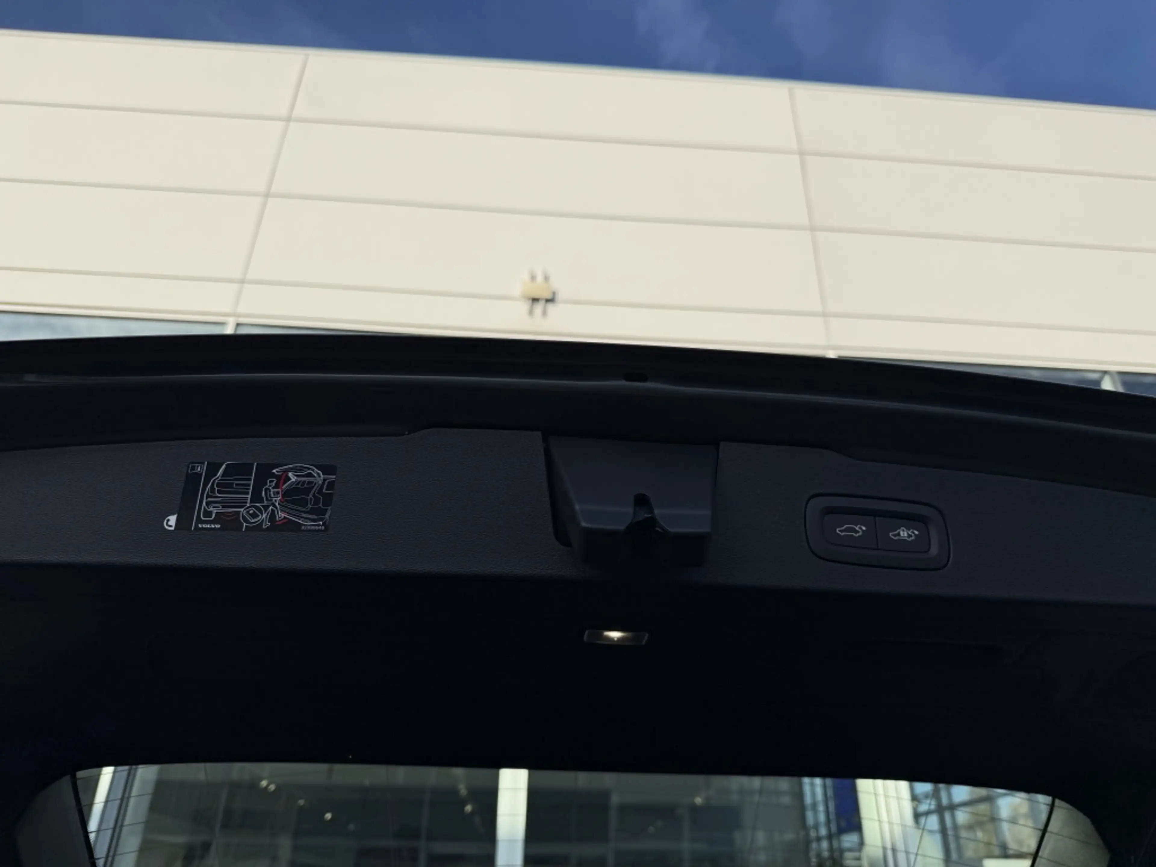 Volvo V60 T6 398PK Recharge Ultra Dark| Pano| 360Camera| Ada — photo 34