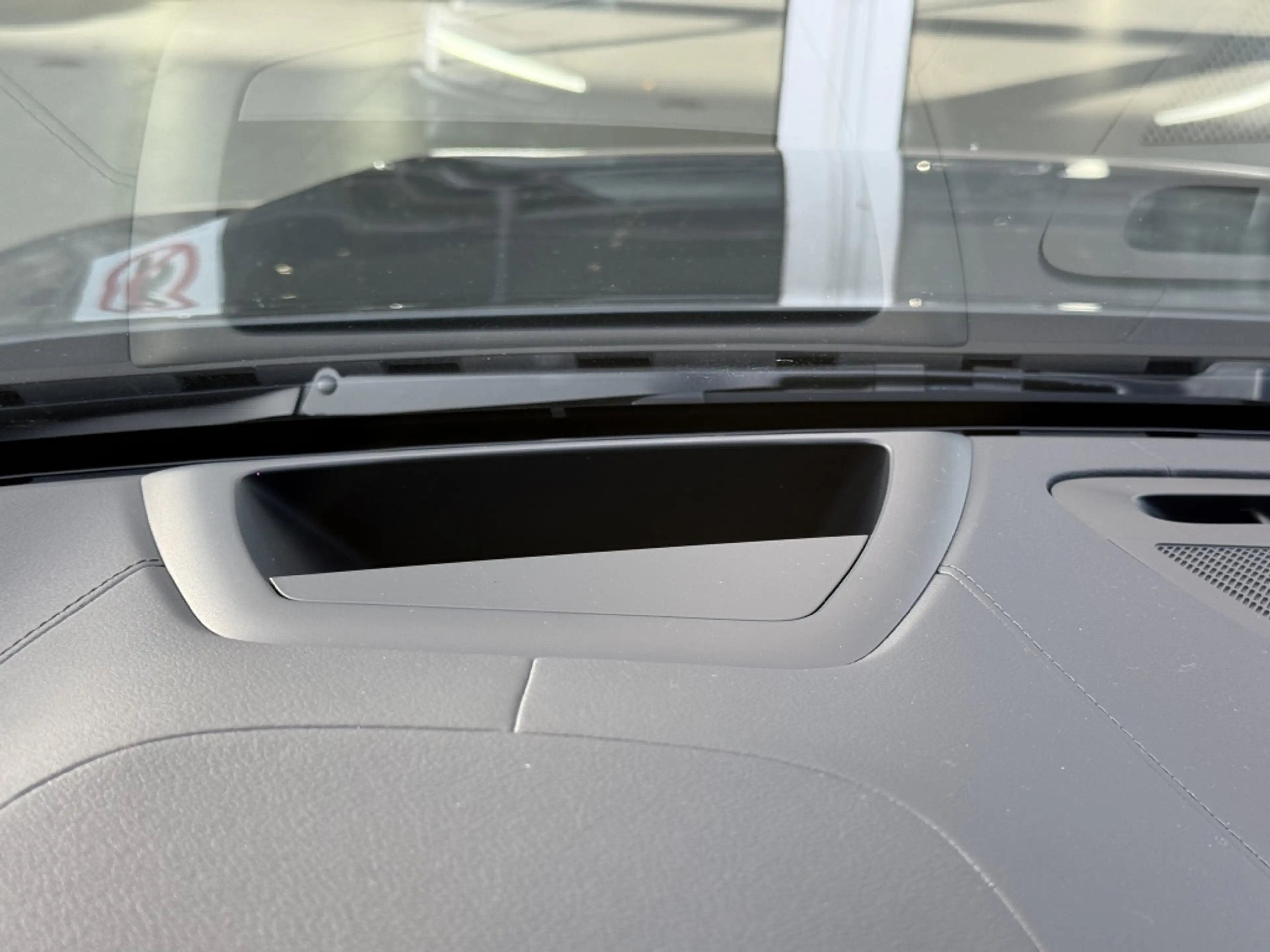 Volvo V60 T6 398PK Recharge Ultra Dark| Pano| 360Camera| Ada — photo 27