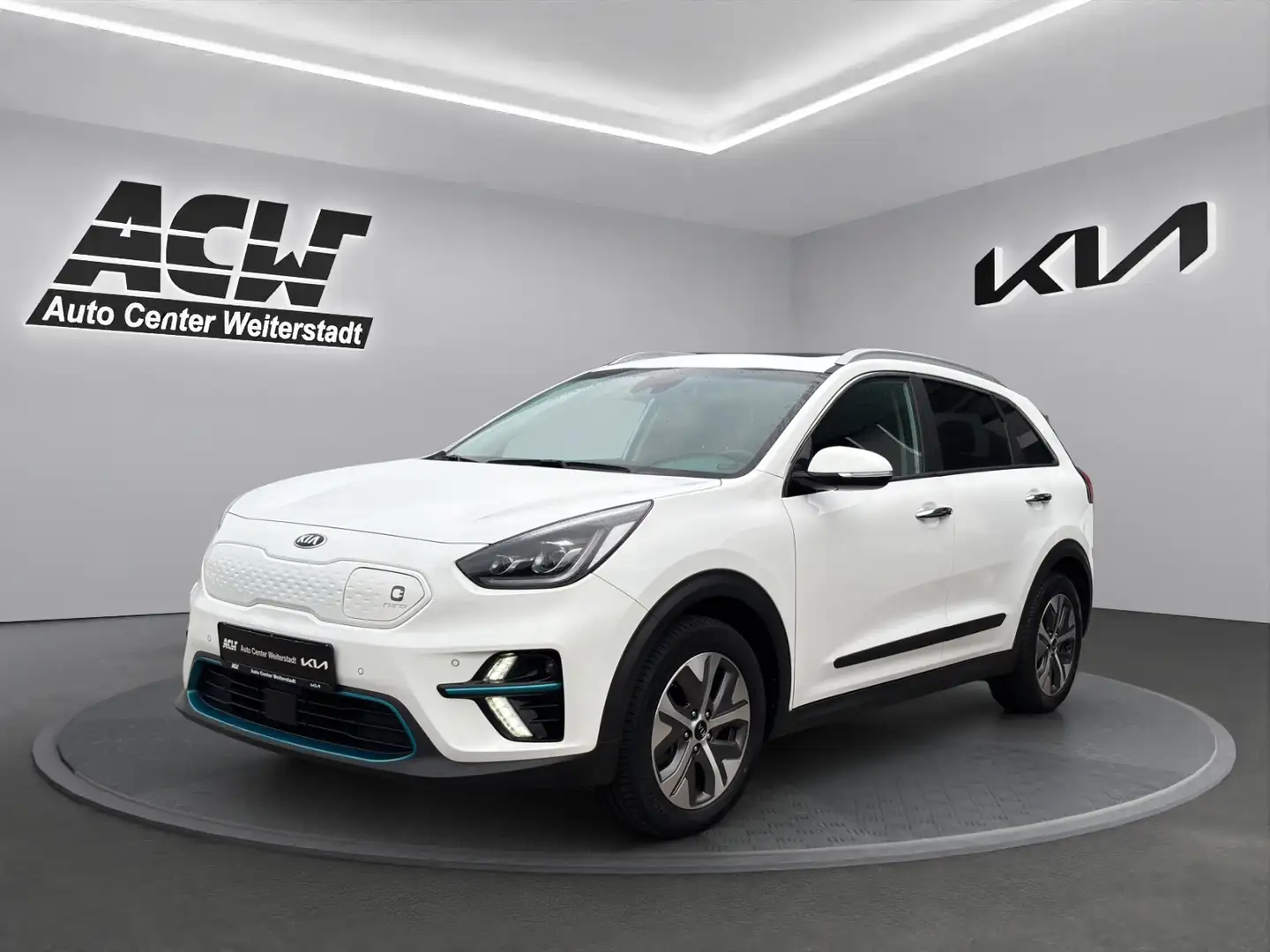 Kia e-Niro E-NIRO 64kWh SPIRIT KAMERA LEDER FULL-LED E-SITZ 9 Wit - 1