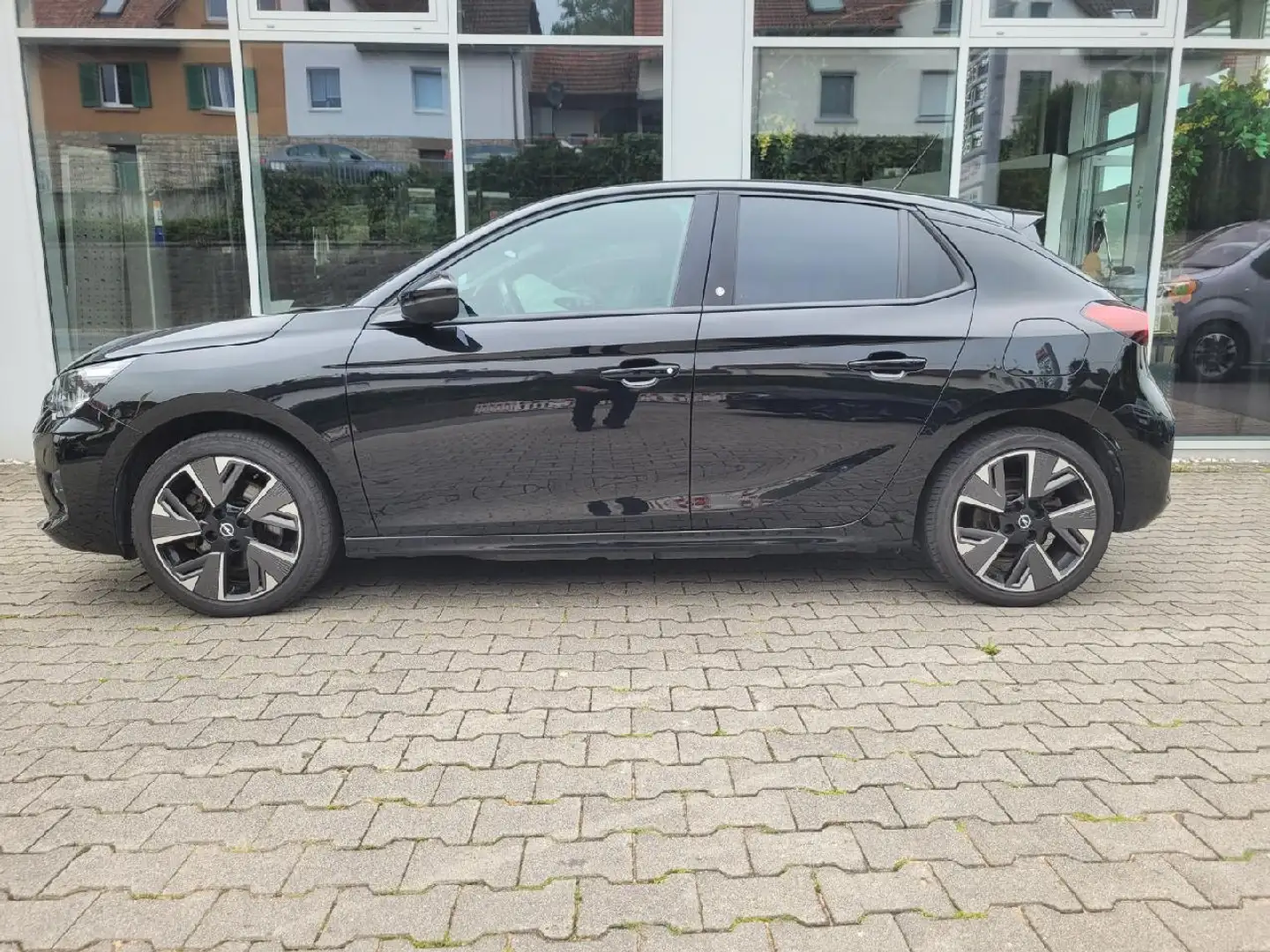 Opel Corsa-e e GS Line Schwarz - 1
