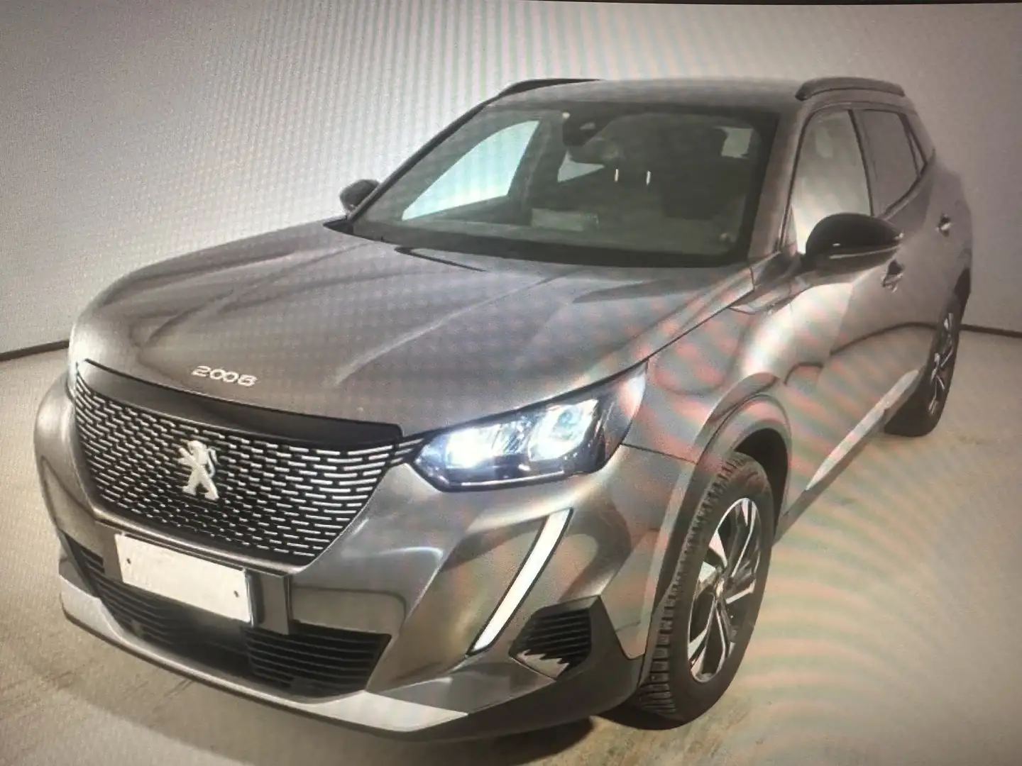 Peugeot 2008 2008 II 2020 1.5 bluehdi Allure Pack s Grijs - 1