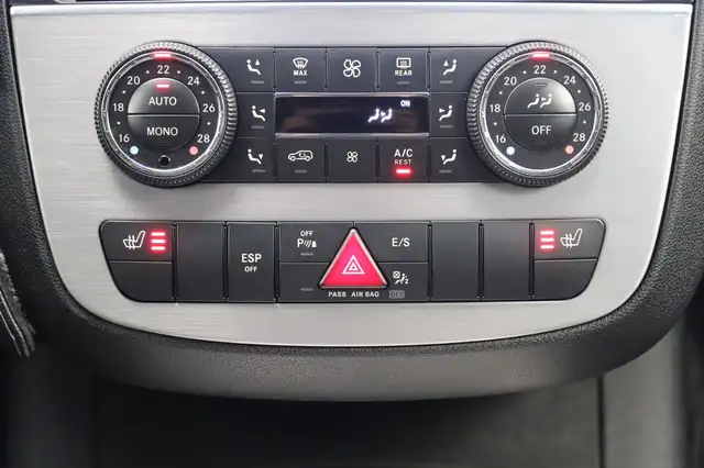 Mercedes-Benz R-Class view 19