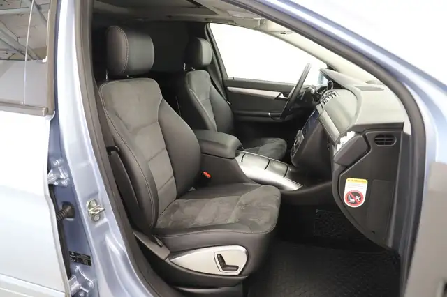 Mercedes-Benz R-Class view 10