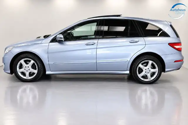 Mercedes-Benz R-Class view 4