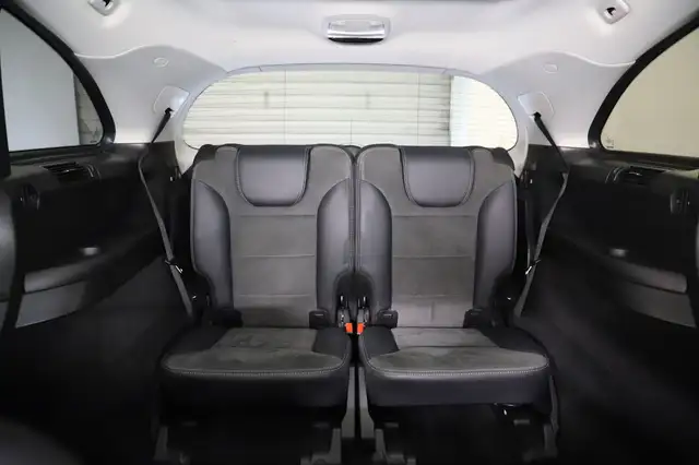 Mercedes-Benz R-Class view 12