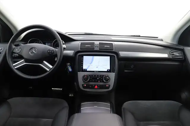 Mercedes-Benz R-Class view 15